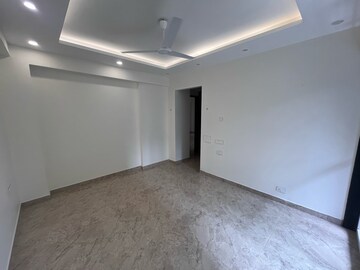 Room in 3 BHK Builder Floor at DLF City Gurgaon, Sector 26a – for Rent