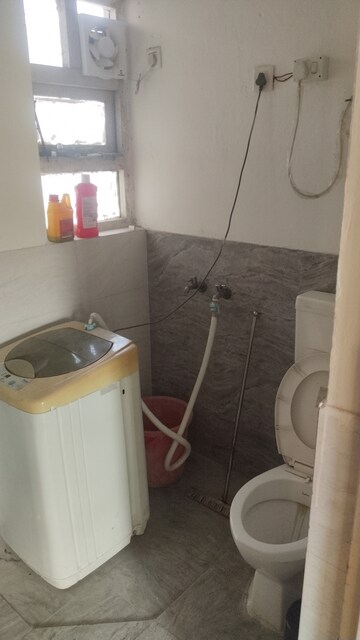 Bathroom in 3 BHK Apartment at Auric City Homes, Sector 82 – for Rent
