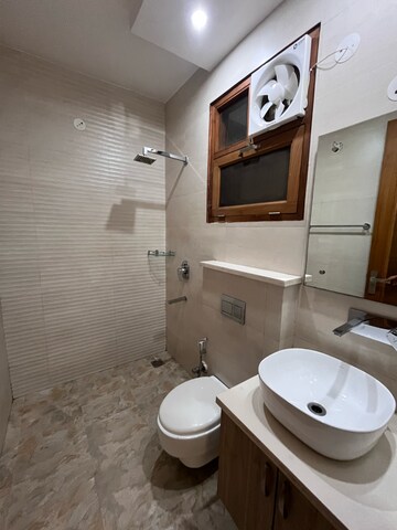 Bathroom in 3 BHK Builder Floor at Sector 43 – for Rent