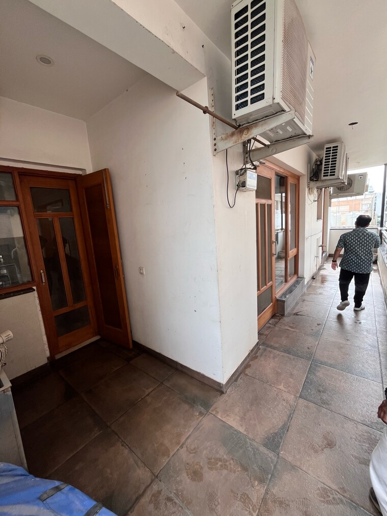 Living Room, sector 43 3 Bedroom 263 Sq.Yd. Builder Floor In Sector 43 Gurgaon 9154475