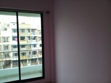 Room in 2 BHK Apartment at Sai Tharwani Residency, Kamothe – for Sale