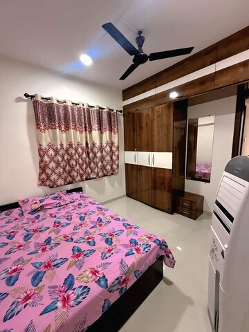 Bedroom in 2 BHK Apartment at Andheri West – for Rent