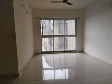 2 BHK Apartment For Rent in Godrej Tranquil, Kandivali East