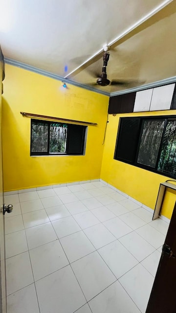 Team Area in 1 BHK Apartment at Shree Krishna Darshan, Kalwa – for Sale