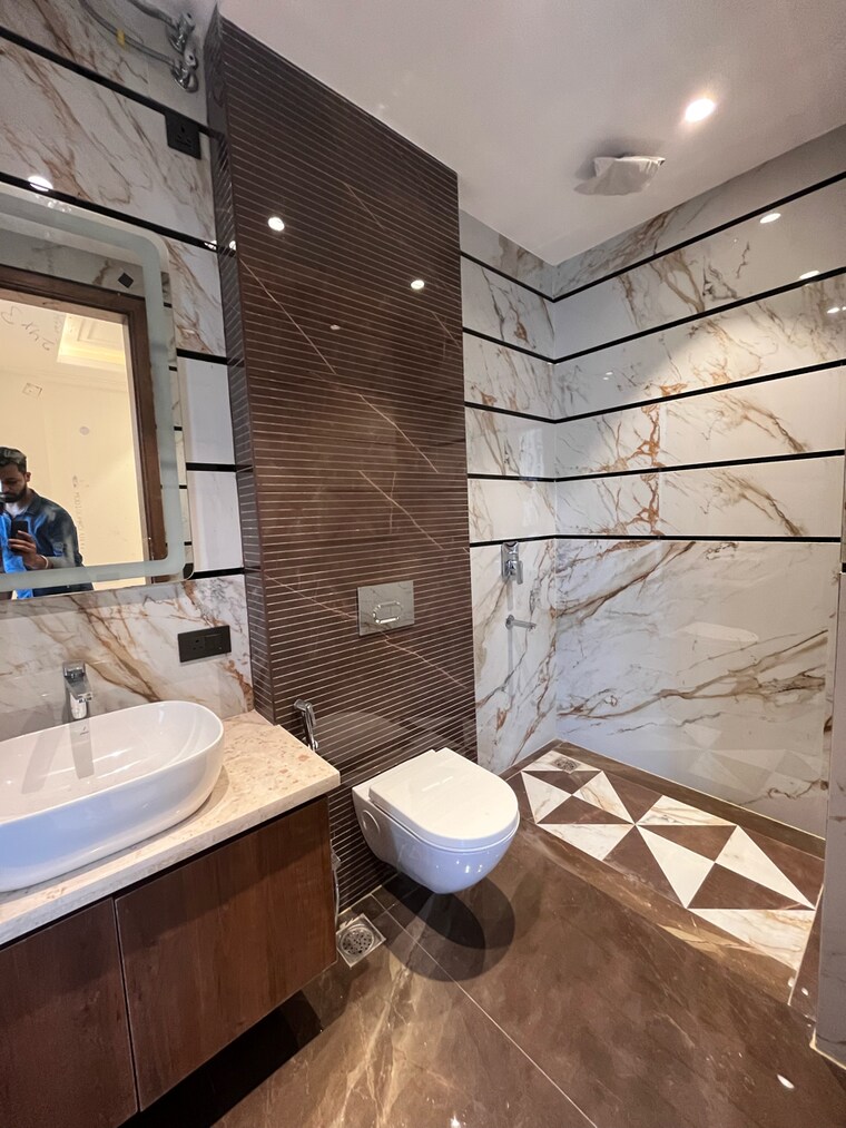 Bathroom, ansal-sushant-lok-i 3 Bedroom 215 Sq.Yd. Builder Floor In Sector 43 Gurgaon 9154516
