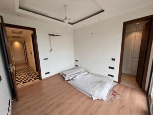 Team Area in 3 BHK Builder Floor at Ansal Sushant Lok I, Sector 43 – for Rent