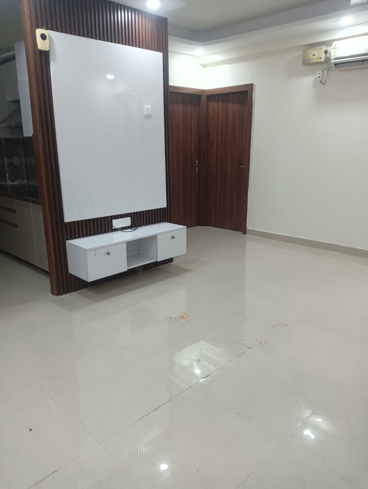 Room, signature-global-prime 2 Bedroom 573 Sq.Ft. Apartment In Sector 63a Gurgaon 9154512