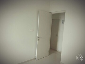 Room in 2 BHK Apartment at Puranik Rumah Bali, Ghodbunder Road – for Rent