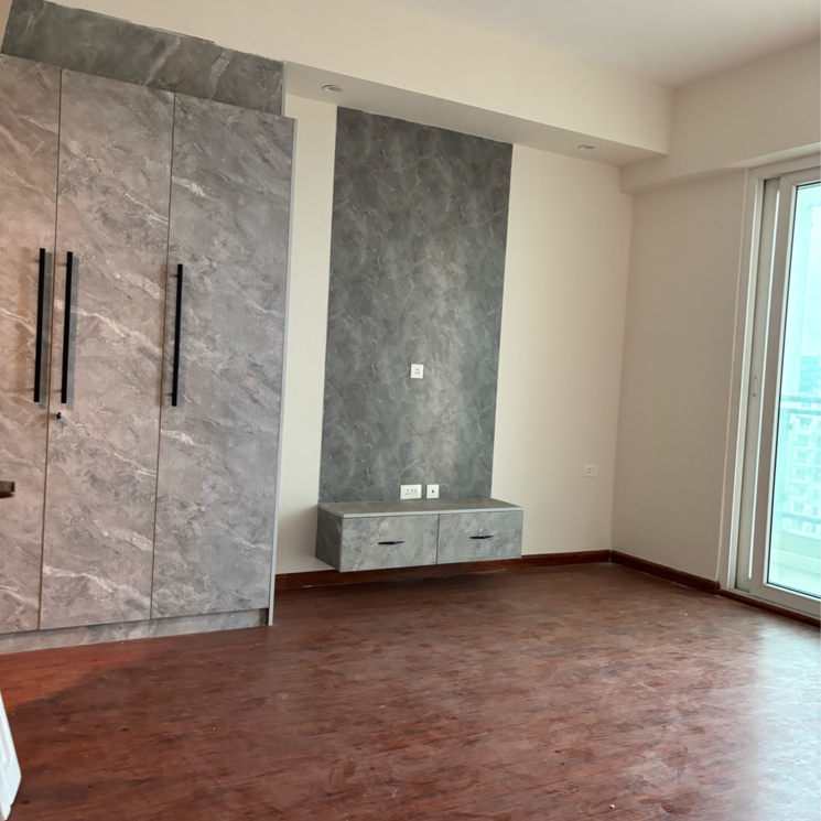 Room, mahagun-mezzaria 3.5 Bedroom 2500 Sq.Ft. Apartment In Sector 78 Noida 9154551