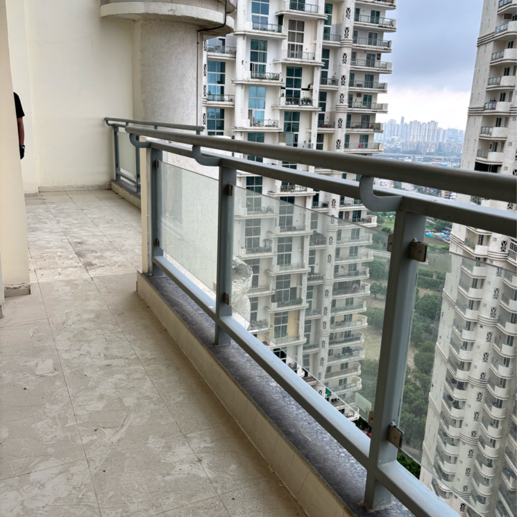 Balcony, mahagun-mezzaria 3.5 Bedroom 2500 Sq.Ft. Apartment In Sector 78 Noida 9154551