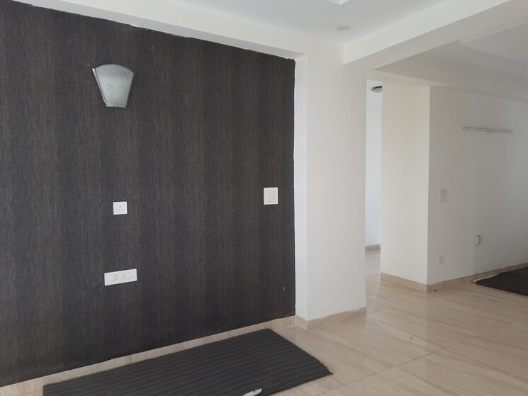 Room, patiala road 3 Bedroom 1875 Sq.Ft. Apartment In Patiala Road Zirakpur 9154552