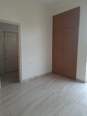 Room in 3 BHK Apartment at Patiala Road – for Sale