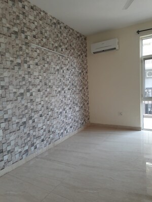 Room in 3 BHK Apartment at Patiala Road – for Sale