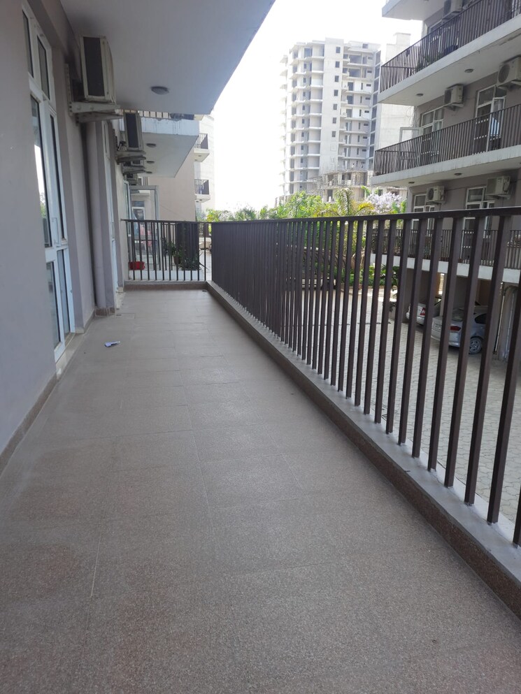 Balcony, patiala road 3 Bedroom 1875 Sq.Ft. Apartment In Patiala Road Zirakpur 9154552