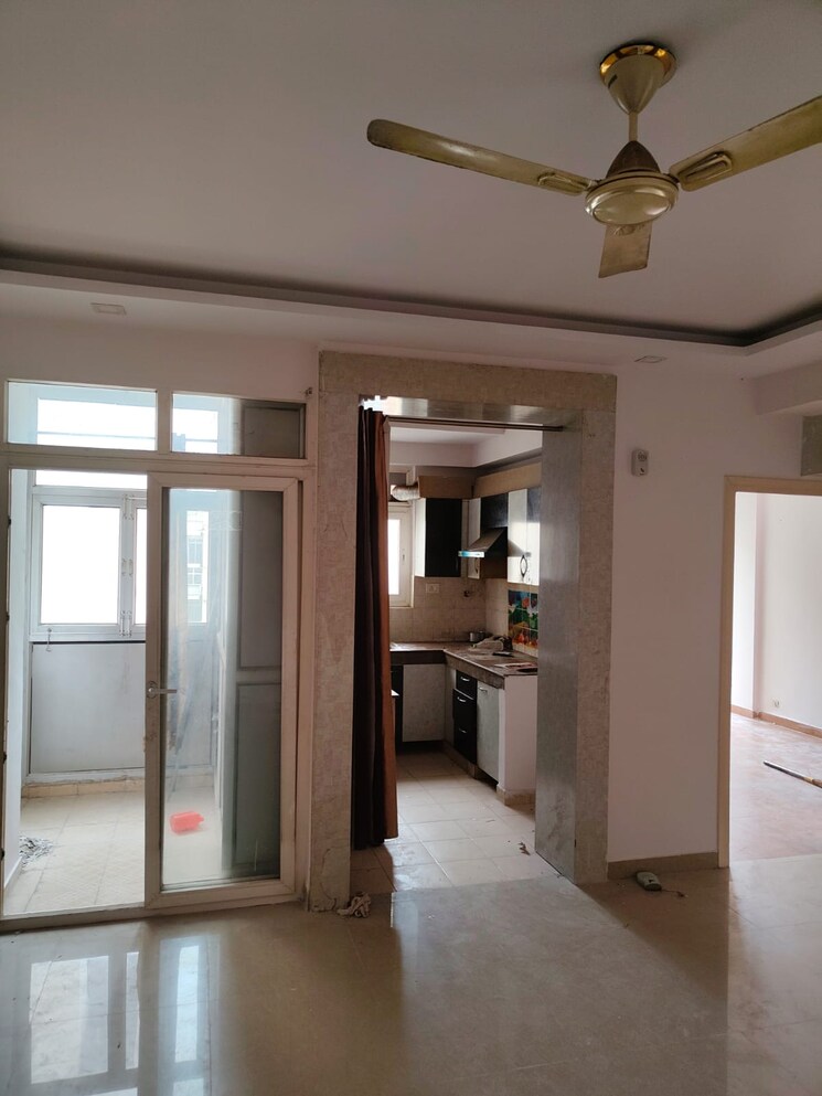 Room, klj-platinum-heights 2 Bedroom 652 Sq.Ft. Apartment In Sector 77 Faridabad 9154549