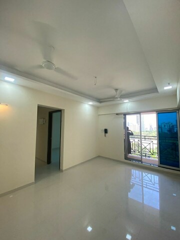 Room in 2 BHK Apartment at Cosmos Habitat, Majiwada – for Rent