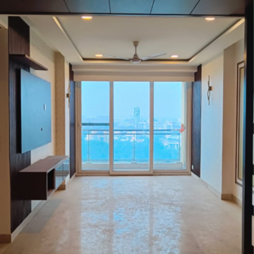 Room in 3.5 BHK Apartment at Ambience Tivertone, Sector 50 – for Rent