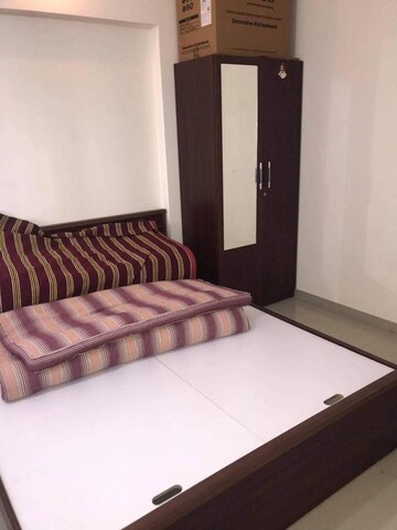 Bedroom in 2 BHK Apartment at Andheri West – for Rent
