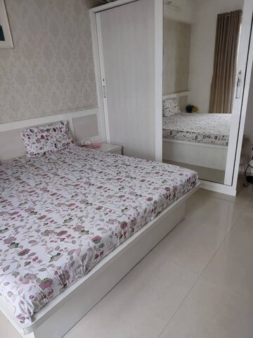 Bedroom in 4 BHK Apartment at Dosti Group Imperia, Manpada – for Rent