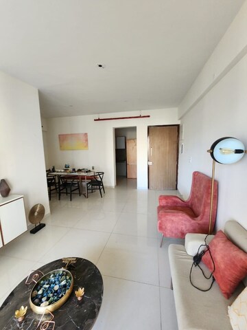 Furnished Amenities in 1 BHK Apartment at New Gokul Plaza CHS, Kandivali East – for Sale