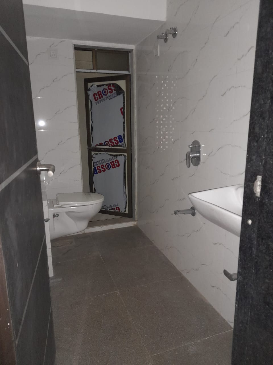 1 RkApartment For Rent in Space Sapphire Heights