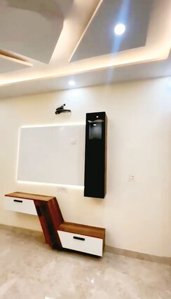 2.5 BHK + Pooja Room,Servant Room,Study Room,Extra Room Apartment For Sale in Subhash Nagar