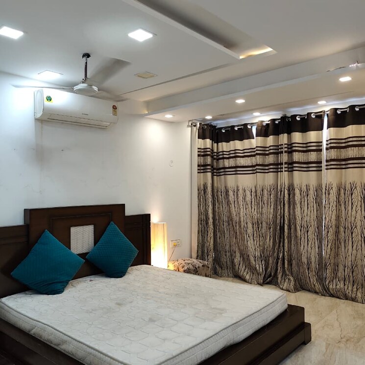 Bedroom, rwa-shalimar-bagh-cb-block 3 Bedroom 1400 Sq.Ft. Apartment In Shalimar Bagh Delhi 9154683