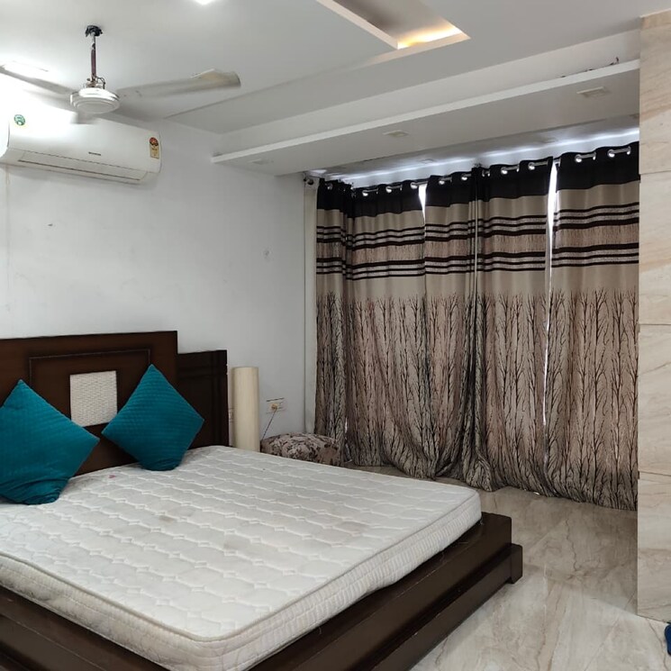 Bedroom, rwa-shalimar-bagh-cb-block 3 Bedroom 1400 Sq.Ft. Apartment In Shalimar Bagh Delhi 9154683