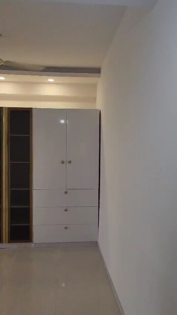 Furnished Amenities in 2 BHK Apartment at BPTP Discovery Park, Sector 80 – for Rent