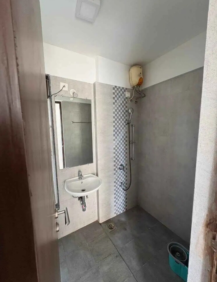 Bathroom, the-wadhwa-platina 3 Bedroom 1300 Sq.Ft. Apartment In Kolshet Road Thane 9154712