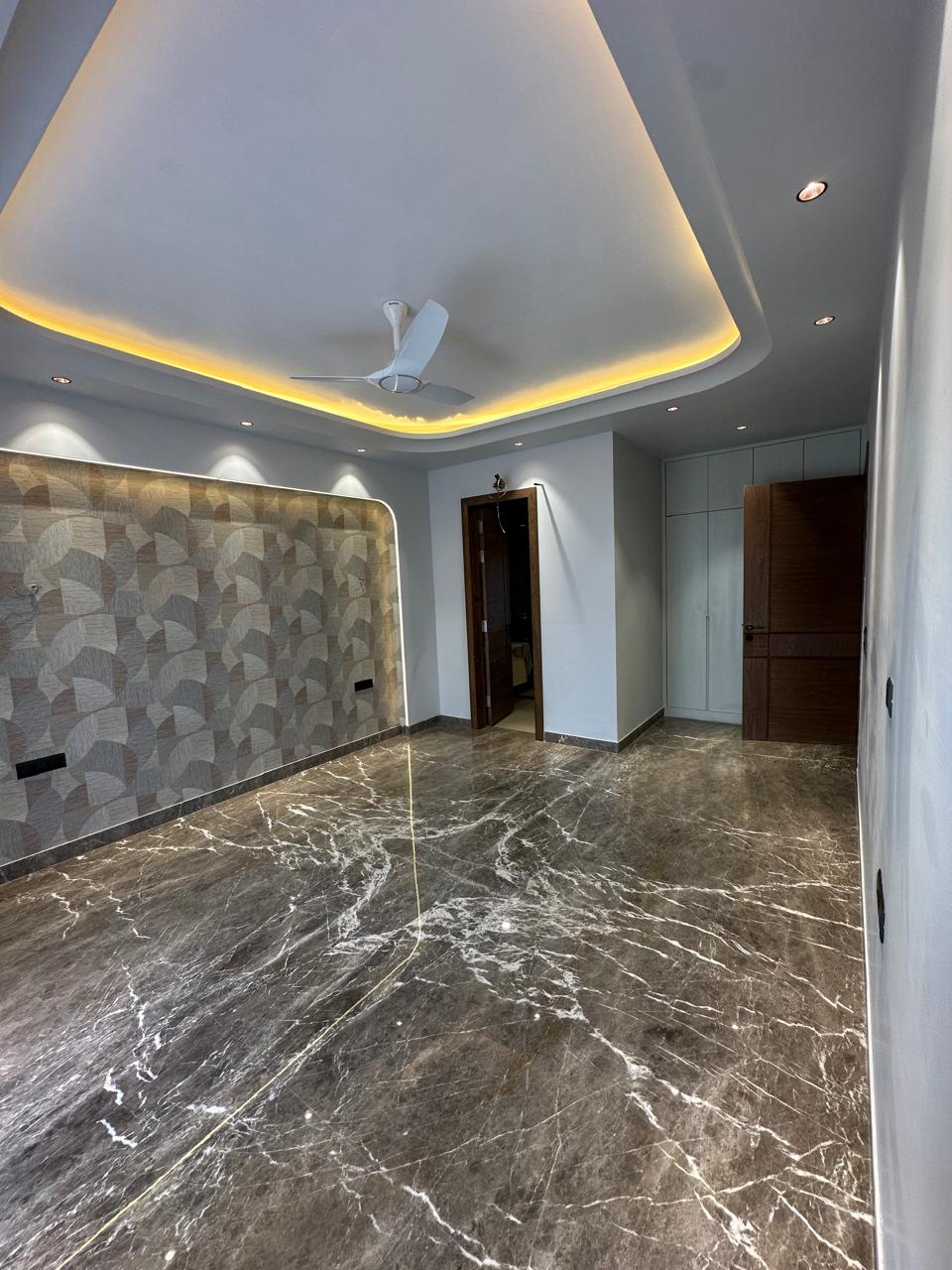 4 BHK + Pooja Room,Servant Room Builder Floor For Sale in BPTP Astaire Gardens