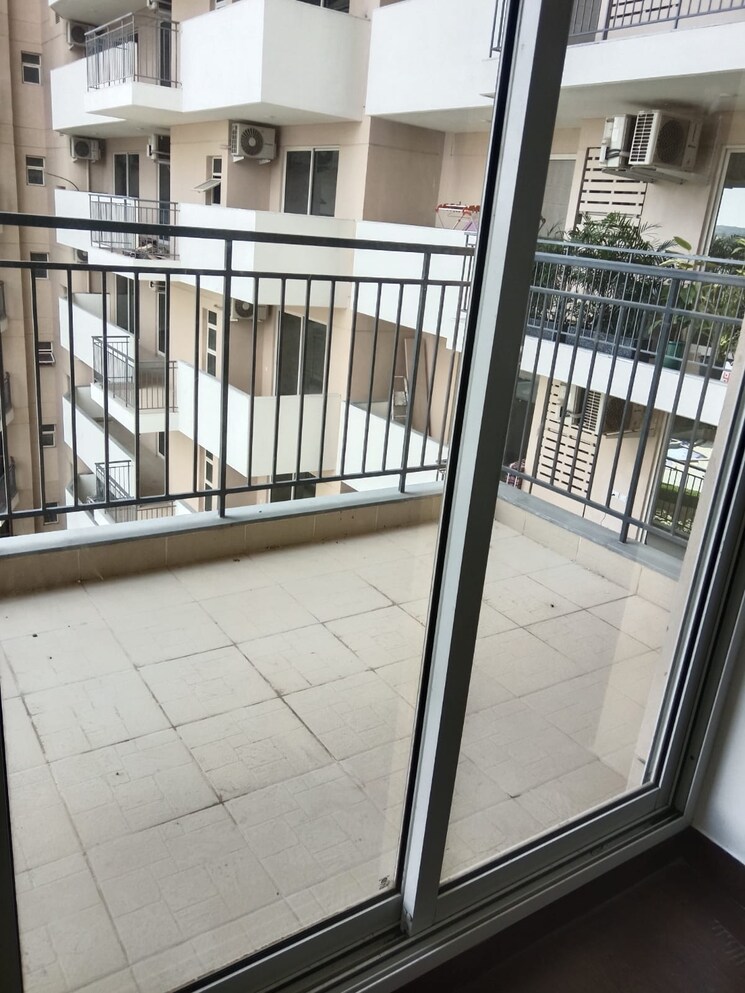 Balcony, bestech-park-view-altura 3 Bedroom 2150 Sq.Ft. Apartment In Sector 79 Gurgaon 9154702