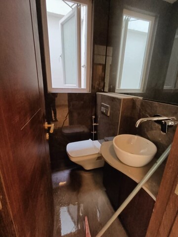 Team Area in 3 BHK Apartment at M3M Heights, Sector 65 – for Rent