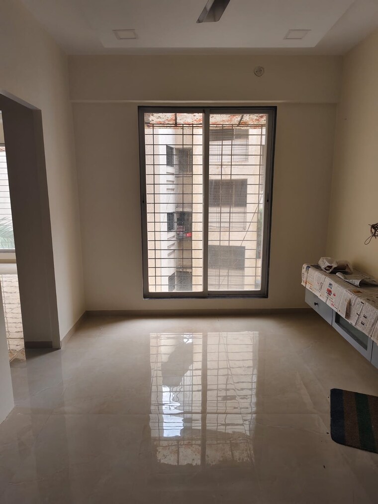 Room, naupada 1.5 Bedroom 600 Sq.Ft. Apartment In Naupada Thane 9154752