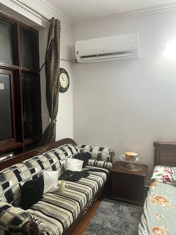 Living Room in 3 BHK Apartment at Aravali Hills, Sector 56 – for Rent