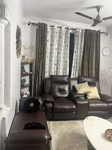 Living Room in 3 BHK Apartment at Aravali Hills, Sector 56 – for Rent
