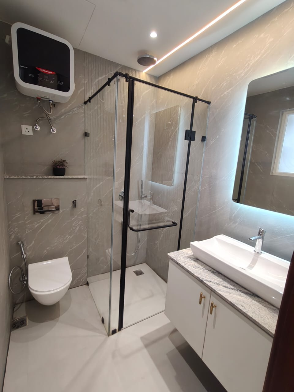 3 BHK + Pooja Room,Servant Room Builder Floor For Sale in Raj One Good Earth