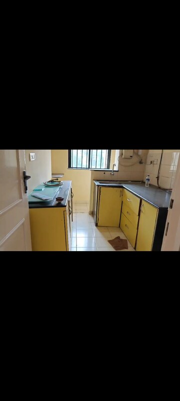 Team Area in 2 BHK Apartment at Hiranandani Estate, Ghodbunder Road – for Sale