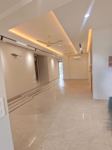 Room in 3 BHK Builder Floor at Sushant Lok 2, Sector 57 – for Rent