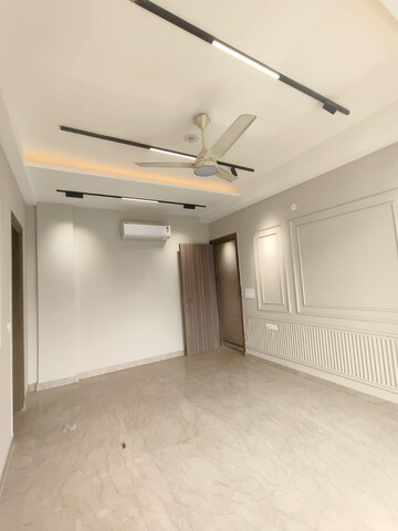 Kitchen in 3 BHK Builder Floor at Sushant Lok 2, Sector 57 – for Rent