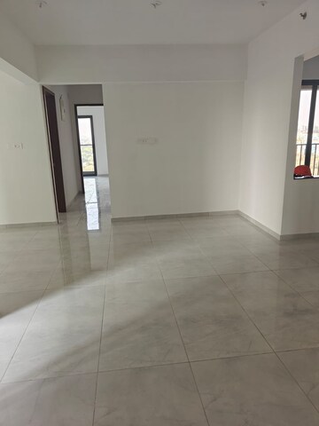 Room in 3 BHK Apartment at Mantra Mirari, Koregaon Park – for Sale