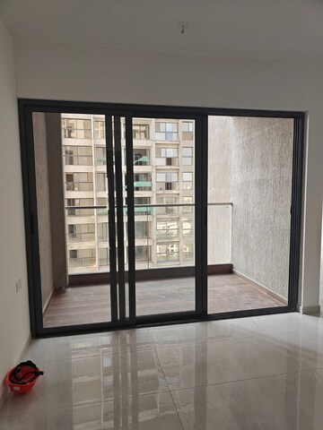 Room in 3 BHK Apartment at Mantra Mirari, Koregaon Park – for Sale