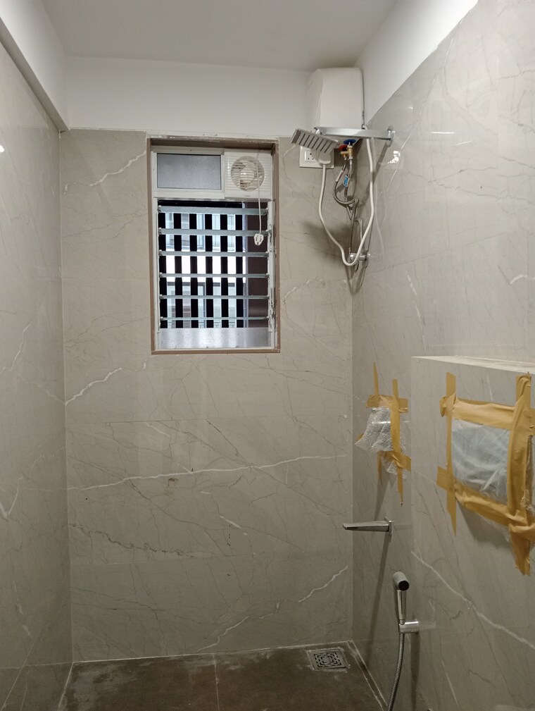 Bathroom, acharat-baug 3 Bedroom 1000 Sq.Ft. Apartment In Santacruz West Mumbai 9154812