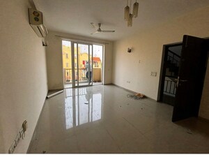 4 BHK Builder Floor For Sale in Emaar MGF Emerald Hills, Sector 65