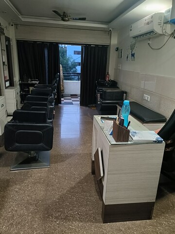 Team Area in  Shop at Landcraft Golf Links, Pandav Nagar – for Sale