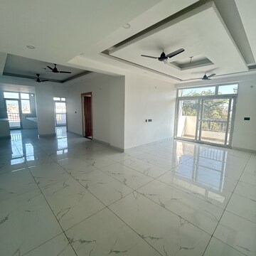 Building Lobby in 5 BHK Apartment at JKG Palm Residency, Turner Road – for Sale