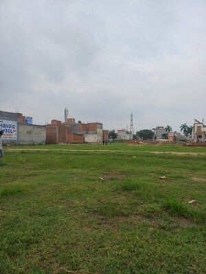  Plot For Sale in Dheeraj Nagar