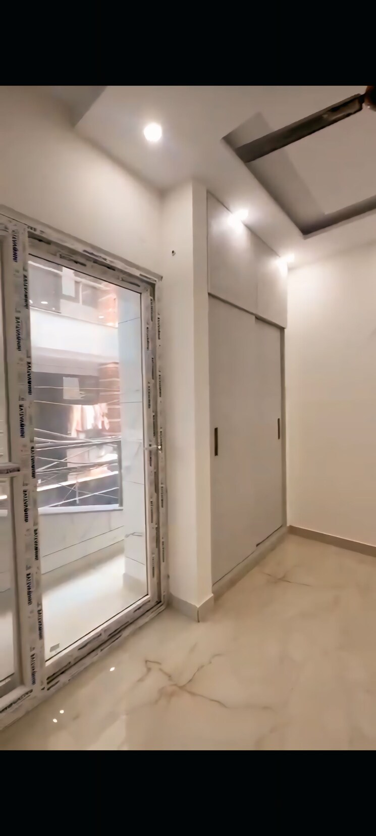 Room, subhash nagar 3 Bedroom 225 Sq.Yd. Apartment In Subhash Nagar Delhi 9154920