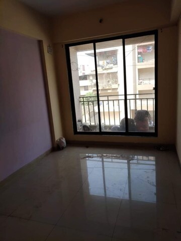Room in 2 BHK Apartment at Geomatrix Silvercrest, Khanda Colony – for Sale