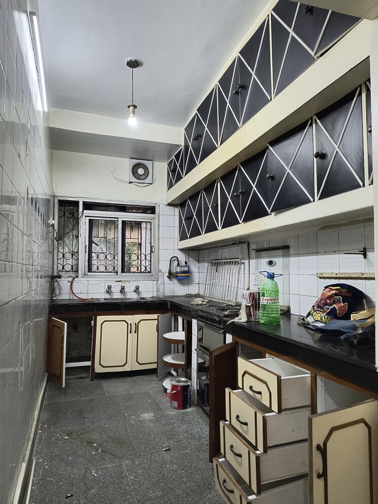 Kitchen, sarita-vihar-pocket-j-rwa 3.5 Bedroom 1800 Sq.Ft. Apartment In Sarita Vihar Delhi 9154997